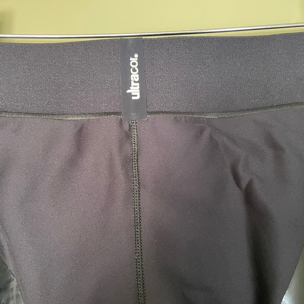 Ultracor Black Leggings with Glossy Lightning Bolt Design Sz M - Picture 5 of 6